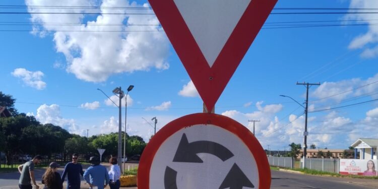 Convênios entre o governo de RO e municípios possibilitam melhoria na sinalização viária, reduzem sinistros e salvam vidas