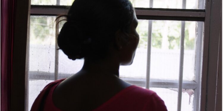 Mulher é expulsa de casa e ameaçada de morte por aceitar a Cristo, na Somália