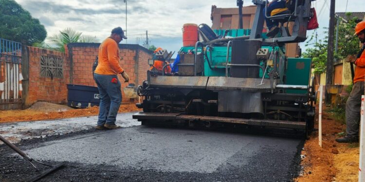 Governo de RO asfalta 30 ruas do Bairro Três Marias em Porto Velho
