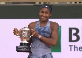 Com orações da mãe, tenista conquista título de Roland Garros