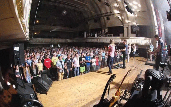 Suíça: igrejas evangélicas desafiam o declínio nacional da fé, segundo relatório do governo