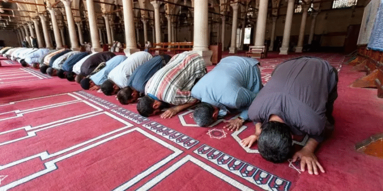 Islã é a religião que mais cresce no mundo, revela pesquisa