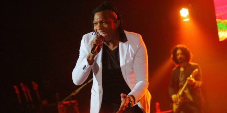 ‘Todo mundo sabia’, diz autor de ‘Ousado Amor’ sobre Michael Tait