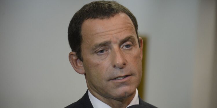 Justiça manda soltar ex-secretário da Polícia Civil do Rio