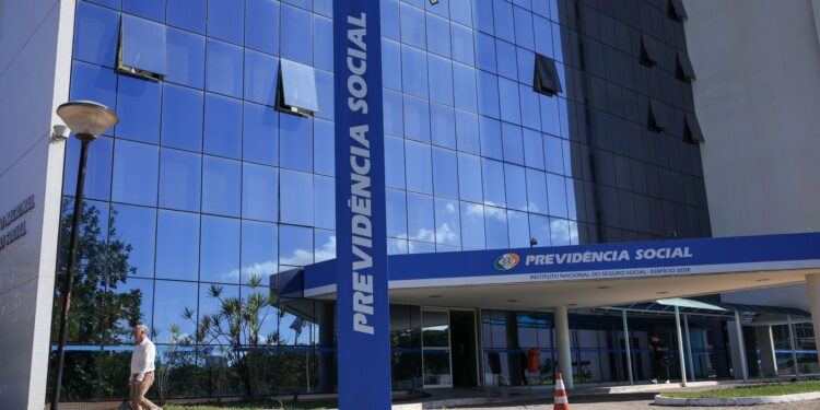 Toffoli: ressarcimento do INSS ficará fora de meta fiscal e arcabouço