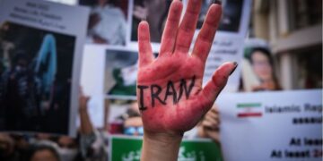 Cristãos ameaçados: Irã intensifica perseguição interna