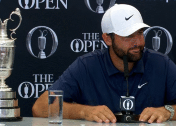 Número 1 do golfe diz que fé e família estão acima do esporte