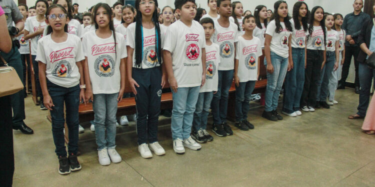 Governo de RO realiza formatura de 800 estudantes no Proerd e reforça ações de prevenção às drogas e à violência