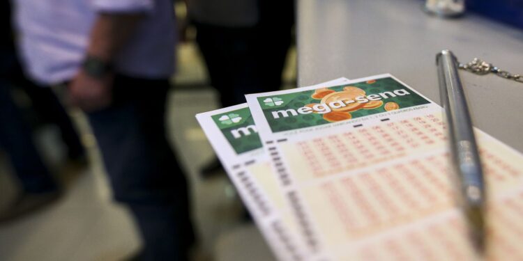 Mega-Sena não tem ganhador e prêmio acumulado vai para R$ 42 milhões