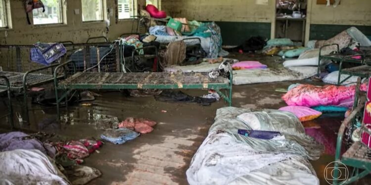 Enchente devasta acampamento cristão nos EUA; mortes de 27 meninas foram confirmadas