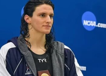 Atleta trans Lia Thomas perderá títulos de natação de universidade dos EUA