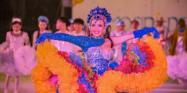 Mocidade Junina leva o brilho da juventude e o calor do fogo sagrado ao Arraial Flor do Maracujá 2025