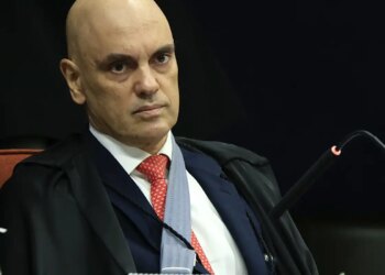 Moraes diz que Eduardo Bolsonaro interfere em processo na Corte