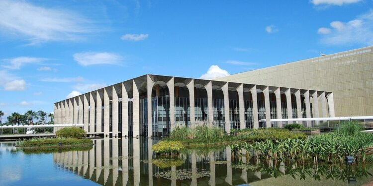 Brasil adere à ação na Corte Internacional contra Israel por “genocídio” em Gaza