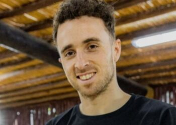 Fãs se reúnem para orar após morte de Diogo Jota e 54 pessoas aceitam Jesus