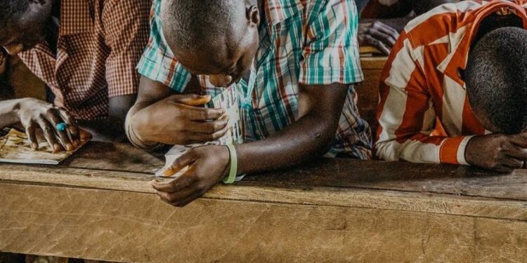 Pastor e fiéis são mortos a tiros durante culto na Nigéria