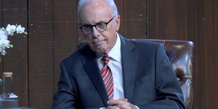 John MacArthur é internado e ‘pode estar na presença do Senhor em breve’, diz igreja