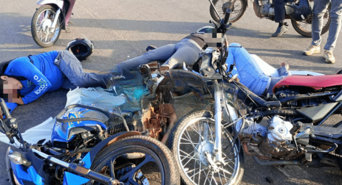 Mais um acidente no trânsito de Porto Velho: Colisão entre motos deixa três feridos na zona Leste