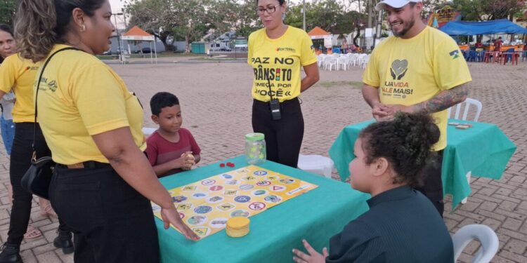 Ação educativa promove conscientização de condutores e pedestres em Porto Velhomais conscientes