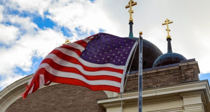 Confiança na igreja está se recuperando após atingir níveis recordes de baixa nos EUA, diz pesquisa