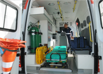 A ambulância virou ‘espaço sagrado’ para mulher com câncer