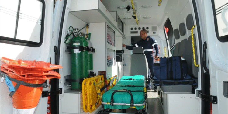 A ambulância virou ‘espaço sagrado’ para mulher com câncer