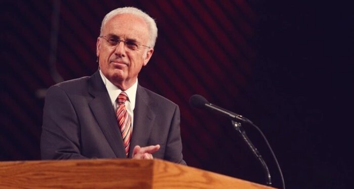 John MacArthur, renomado pastor e professor da Bíblia, morre aos 86 anos