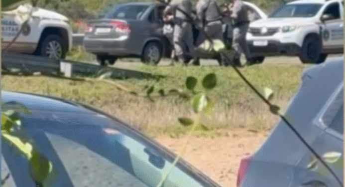 PM filmado atirando em jovem algemado é preso no Rio Grande do Sul