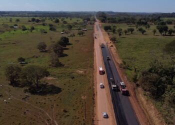 Obras de pavimentação avançam na rodovia 473 entre Teixeirópólis e Urupá; ao todo serão 5 quilômetros de asfalto