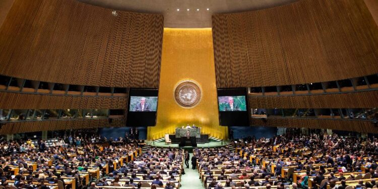 ONU denuncia discriminação sistemática contra minorias religiosas no Irã