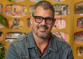 Juliano Cazarré fará personagem evangélico em novela da Globo