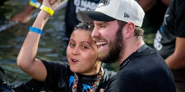 André Fernandes nega que Lagoinha cobre por batismo: ‘Ridículo’