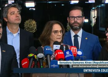 Senadora Damares diz que PF filmou Michelle Bolsonaro de pijama