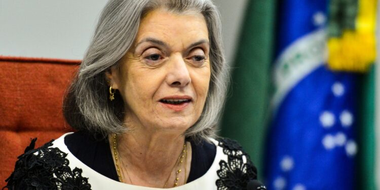 Magno Malta diz que ministra do STF deve sofrer impeachment