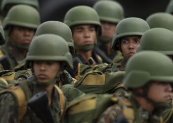 Senadores aprovam MP que aumenta vencimento de militares