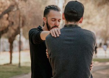 Maioria dos cristãos nunca levou outra pessoa a Jesus, diz estudo