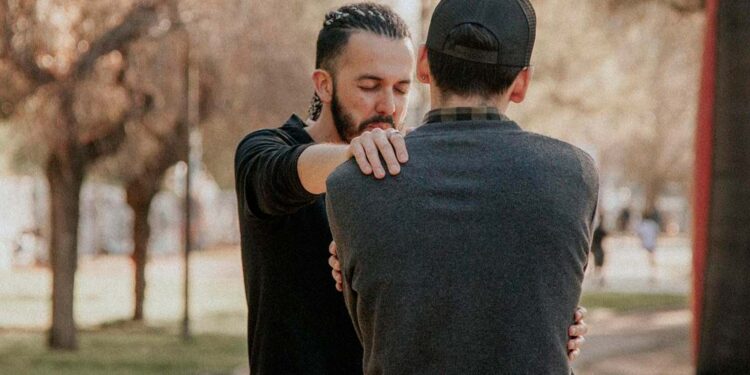 Maioria dos cristãos nunca levou outra pessoa a Jesus, diz estudo