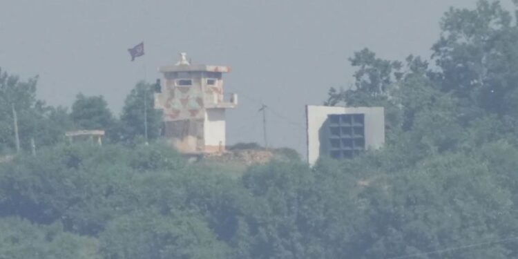 Missionários detidos ao enviar Bíblias à Coreia do Norte pelo mar