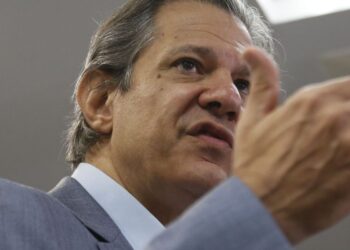 Haddad elogia retirada do ressarcimento do INSS do arcabouço fiscal