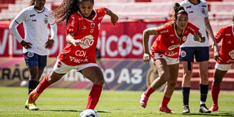 Vila Nova vence nos pênaltis e vai à final do Brasileirão Feminino A3