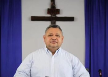 Pastor que vivia nos EUA com visto vencido pode ser deportado