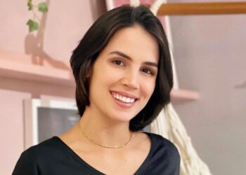 Pérola Faria emociona ao falar de Jesus e encoraja pregar