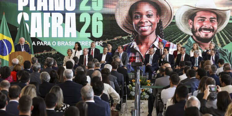 Governo lança Plano Safra de R$ 516,2 bilhões para agronegócio