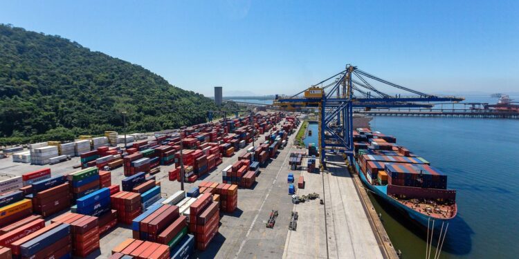 Tarifaço exclui 44,6% das exportações do Brasil para EUA, informa Mdic
