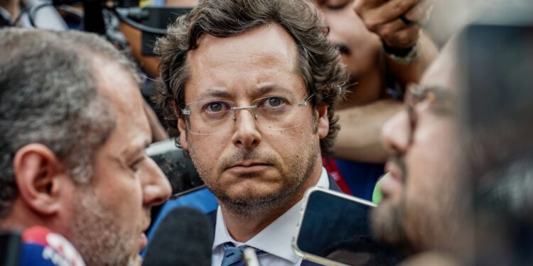 PF ouve Wajngarten e atual advogado de Bolsonaro sobre denúncia de Cid