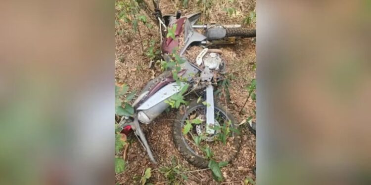 Homem que foi assaltado há 8 anos recupera moto roubada: “Deus foi bom comigo”