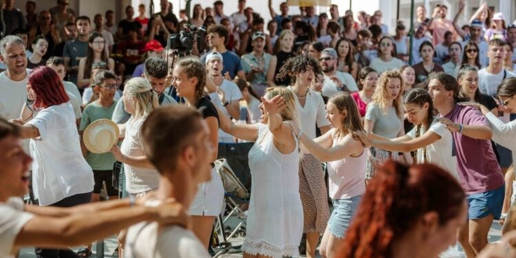 6 países na Europa dilacerados pela guerra se unem para “avanço” do Evangelho