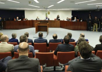 Mais de 3,3 mil pessoas querem acompanhar julgamento de Bolsonaro