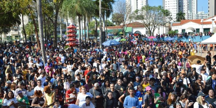 Marcha para Jesus reúne 40 mil pessoas em Campo Grande