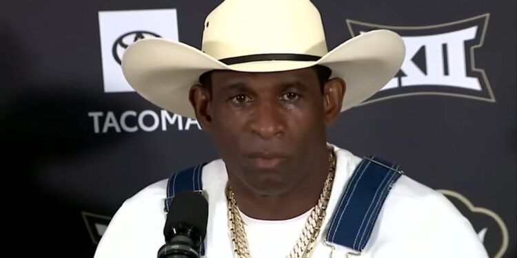 ‘Deus me permitiu voltar’, diz treinador da NFL sobre cura de câncer agressivo de bexiga